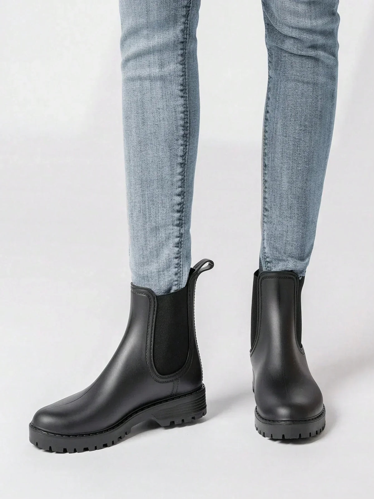 Eloura Women's Matte Rubber Chelsea Boots, view 9