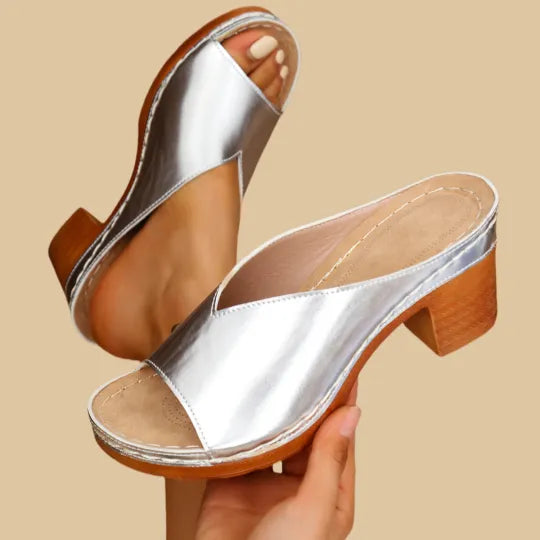 Una Women's Chunky Block Heel Buckle Sandals, view 4