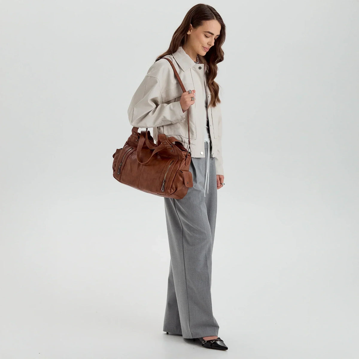 Launa Women's Faux Leather Crossbody Bag, view 20