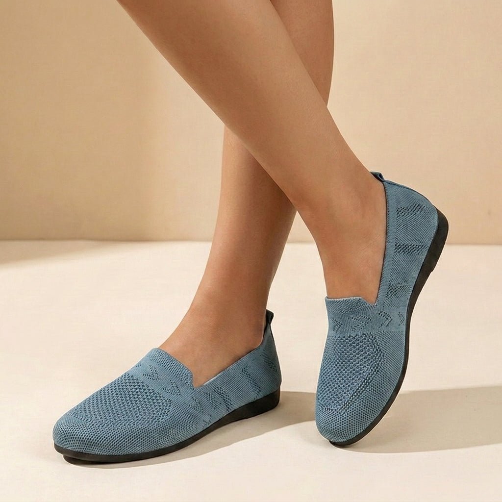 Margot Women's Knit Round Toe Flat Shoes, view 1