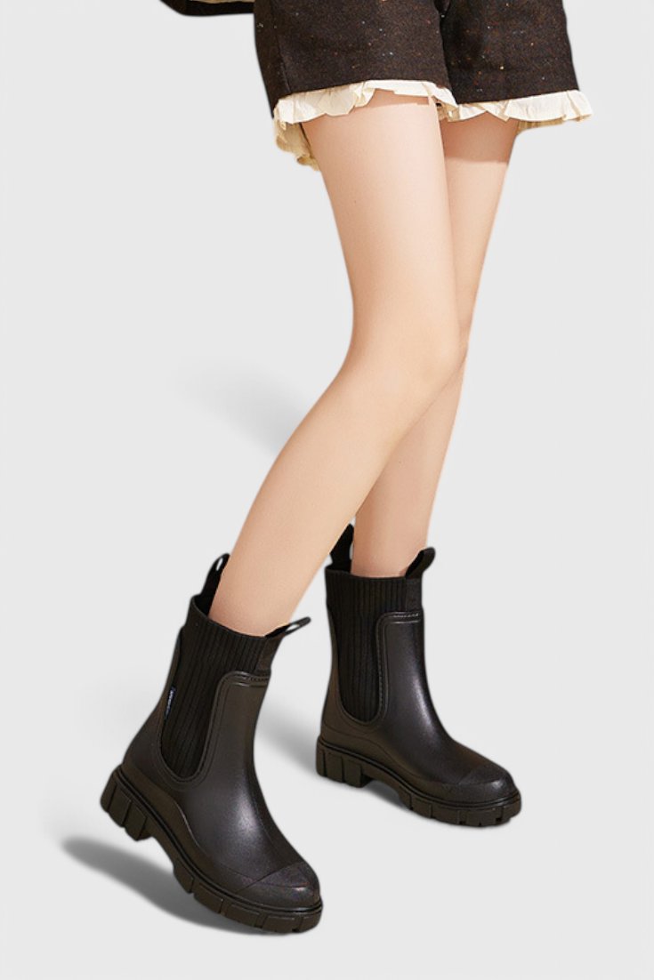 Poppy Women's Ribbed Pull On Chelsea Boots, view 8