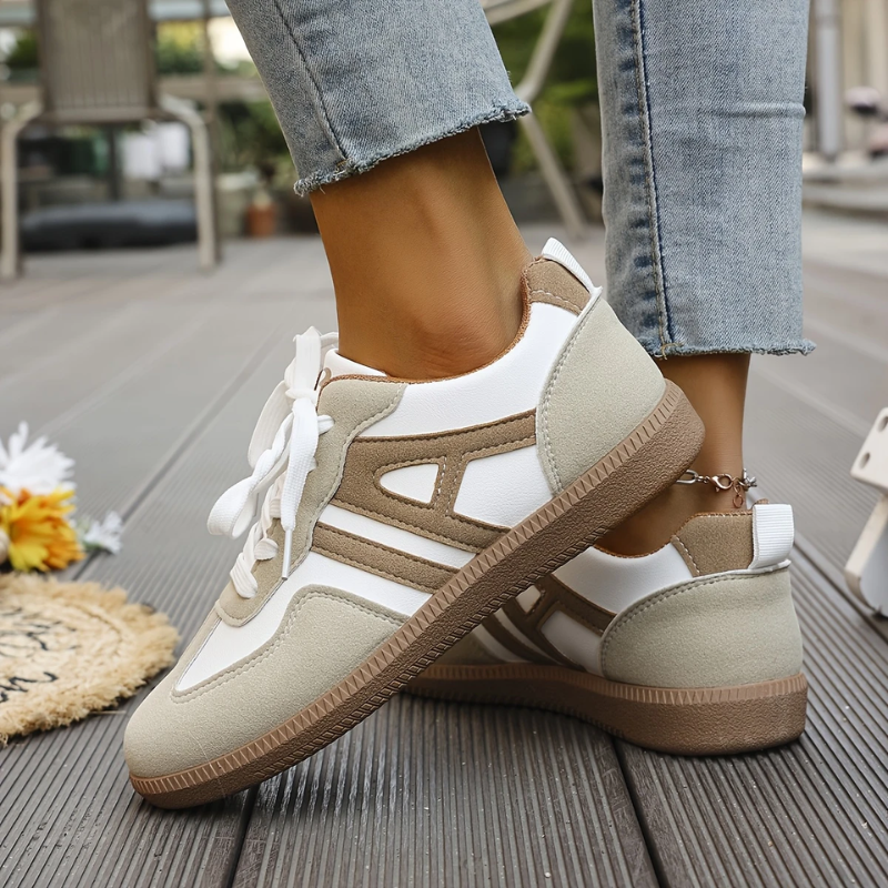 Tilly Women's Padded Sole Trainers, view 2