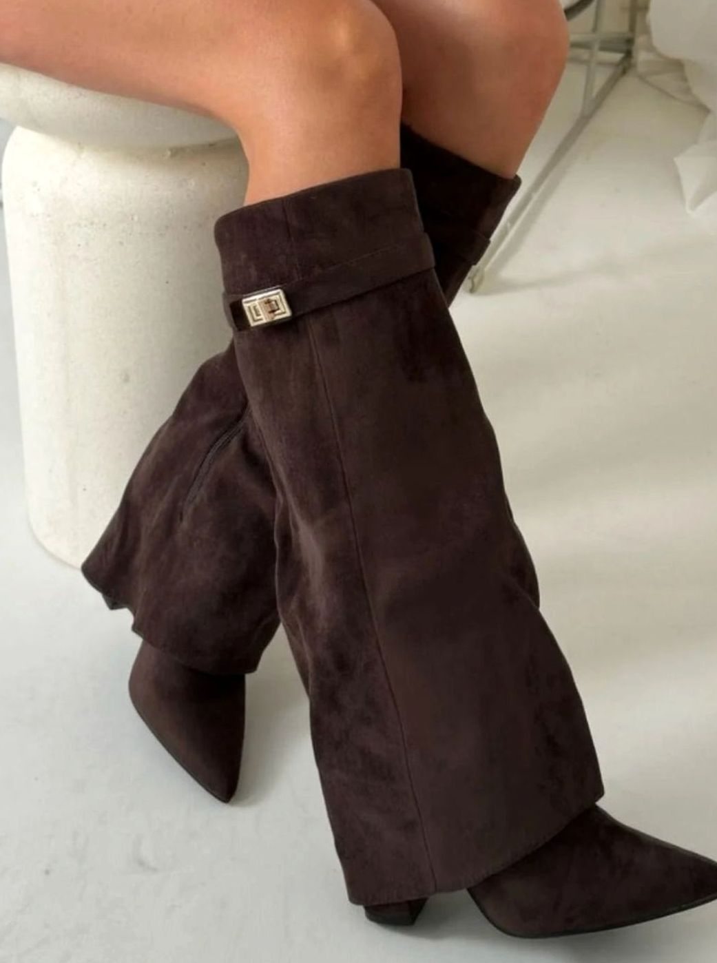 Juno Women's Suede Pointed Toe Gold Tone Buckle Thigh High Boots, view 11