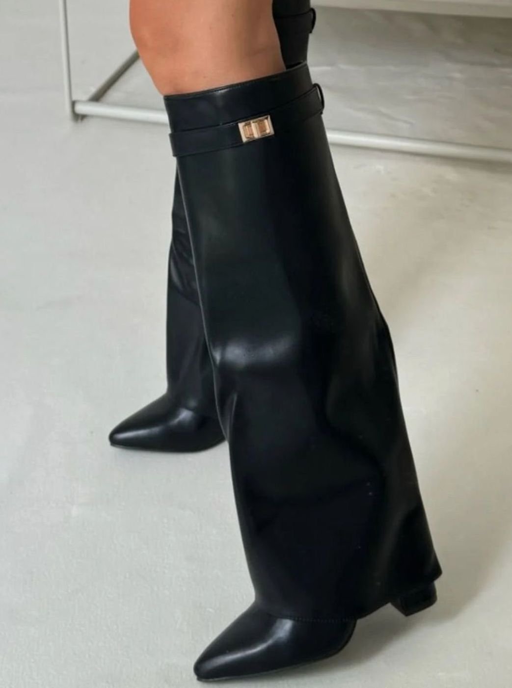 Juno Women's Suede Pointed Toe Gold Tone Buckle Thigh High Boots, view 15