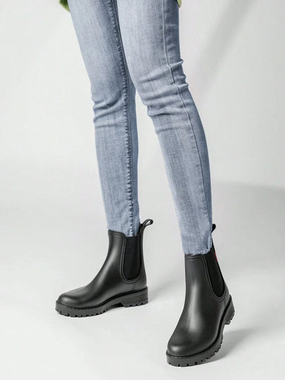 Eloura Women's Matte Rubber Chelsea Boots, view 8
