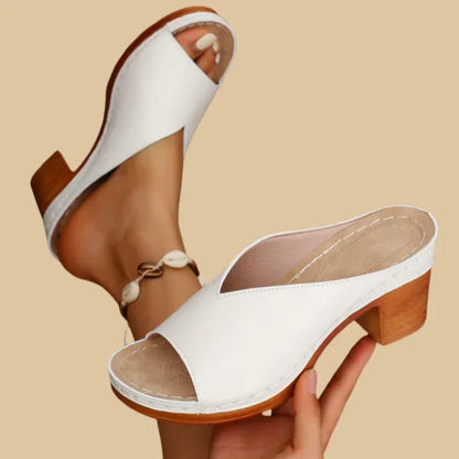 Una Women's Chunky Block Heel Buckle Sandals, view 8