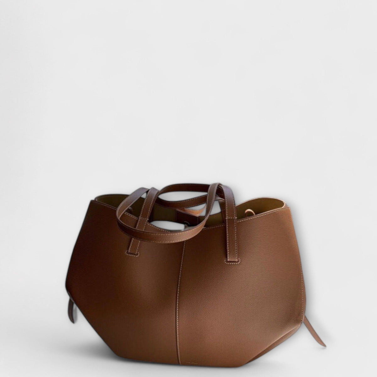 Xoni Women's Vintage Leather Shoulder Bag, view 1