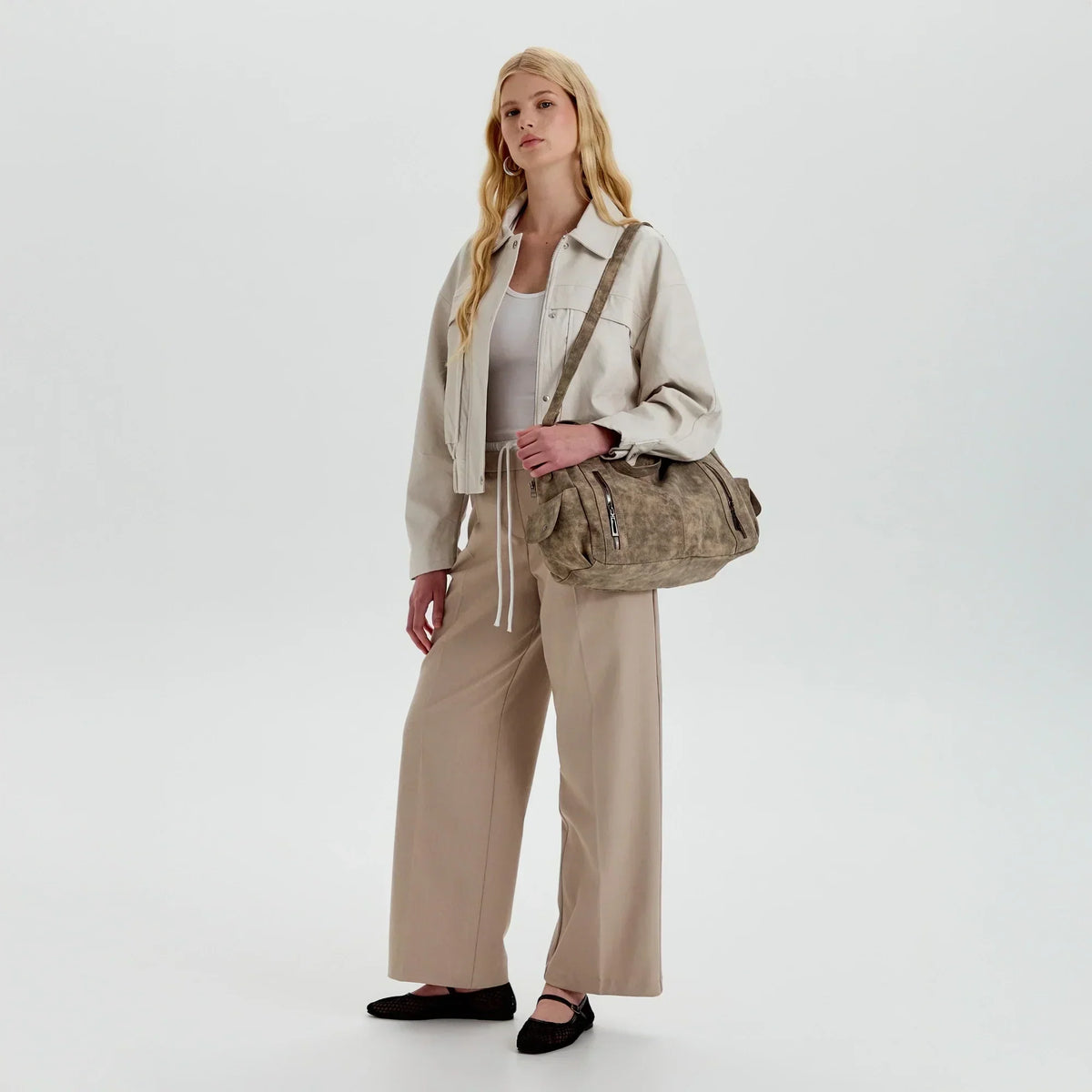 Launa Women's Faux Leather Crossbody Bag, view 43