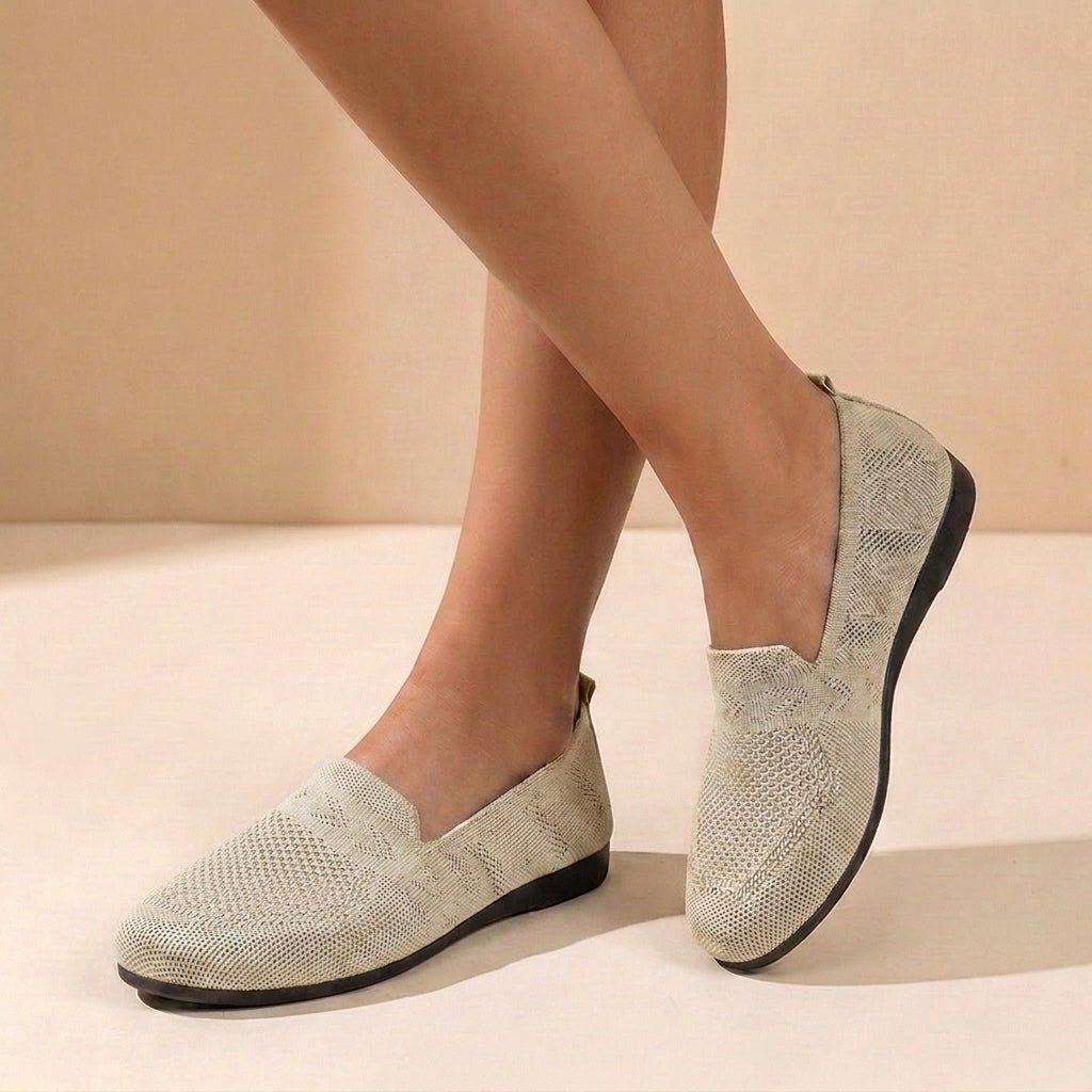 Margot Women's Knit Round Toe Flat Shoes, view 3