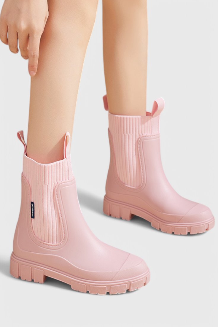 Poppy Women's Ribbed Pull On Chelsea Boots, view 12