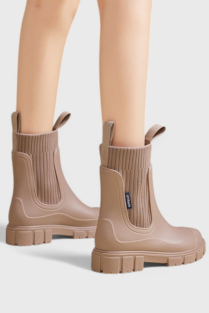 Poppy Women's Ribbed Pull On Chelsea Boots, view 13