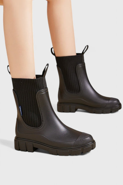 Poppy Women's Ribbed Pull On Chelsea Boots, view 9