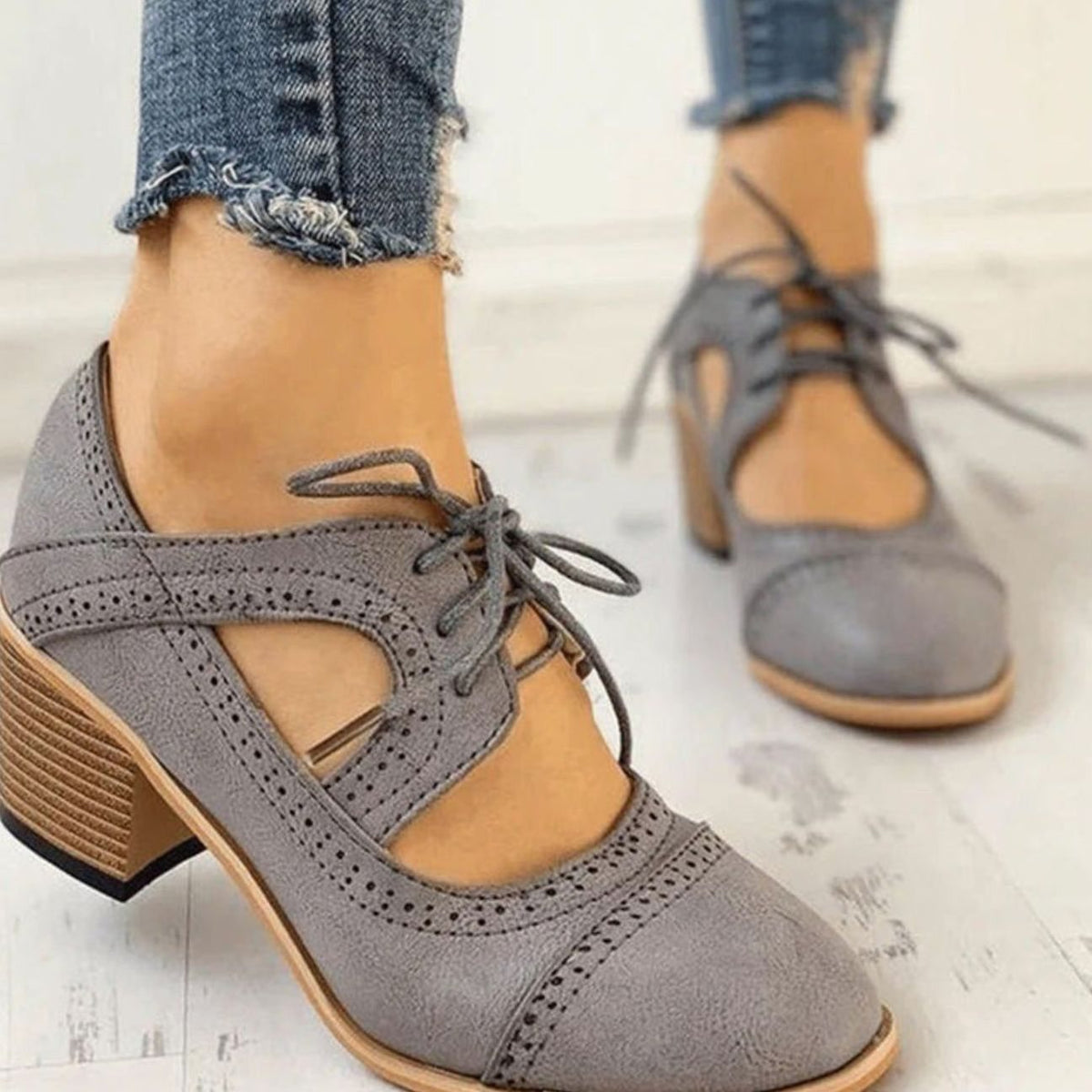 Cleo Women's Lace Up Block Heel T Strap Brogues, view 5